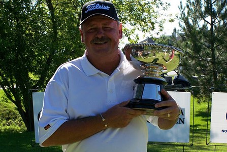 Dave Barr et Bob Panasik, tous deux membres du Temple de la Renommée du Golf Canadien, confirment le